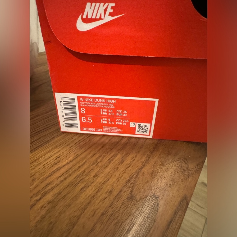 Worn Once! Nike Dunk - Mid - Black & White Pandas Women’s size 8 - Picture 2 of 6